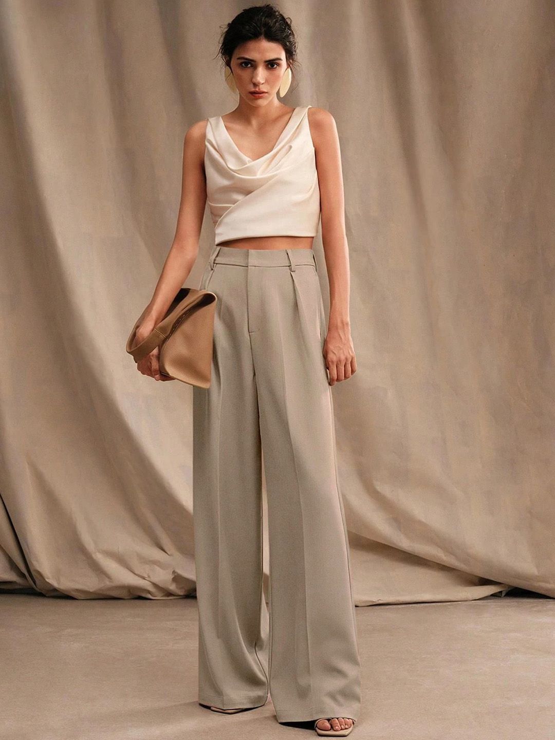 Kotty Women Relaxed Straight Fit Pleated Trousers