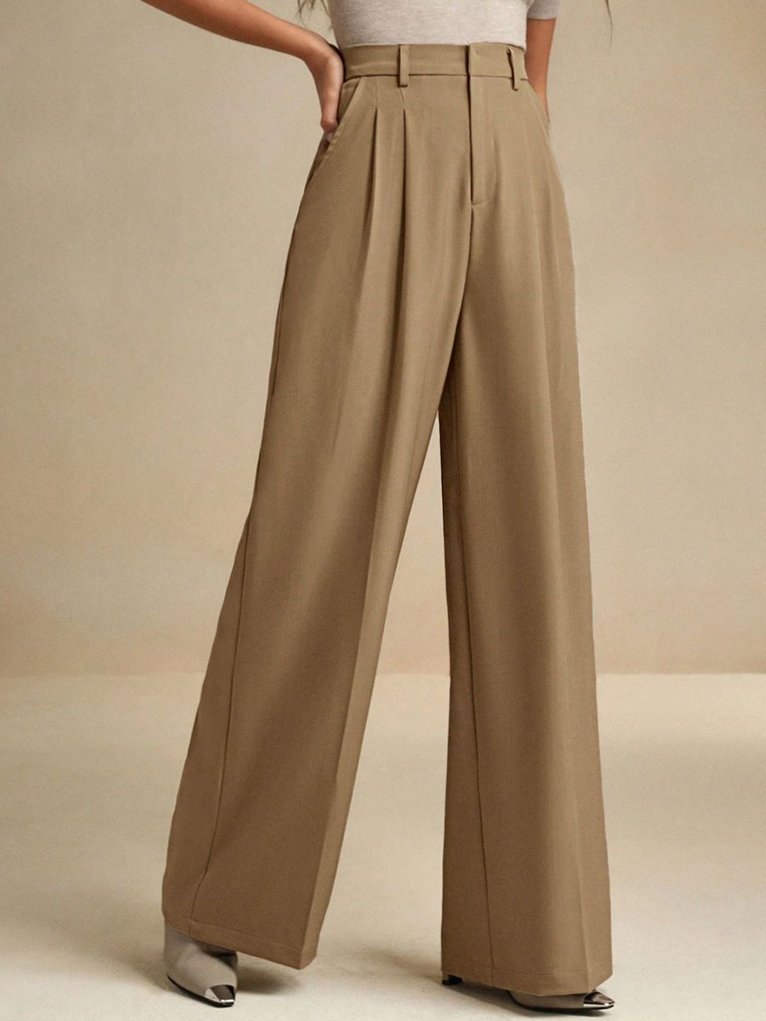 Kotty Women High-Rise Trousers