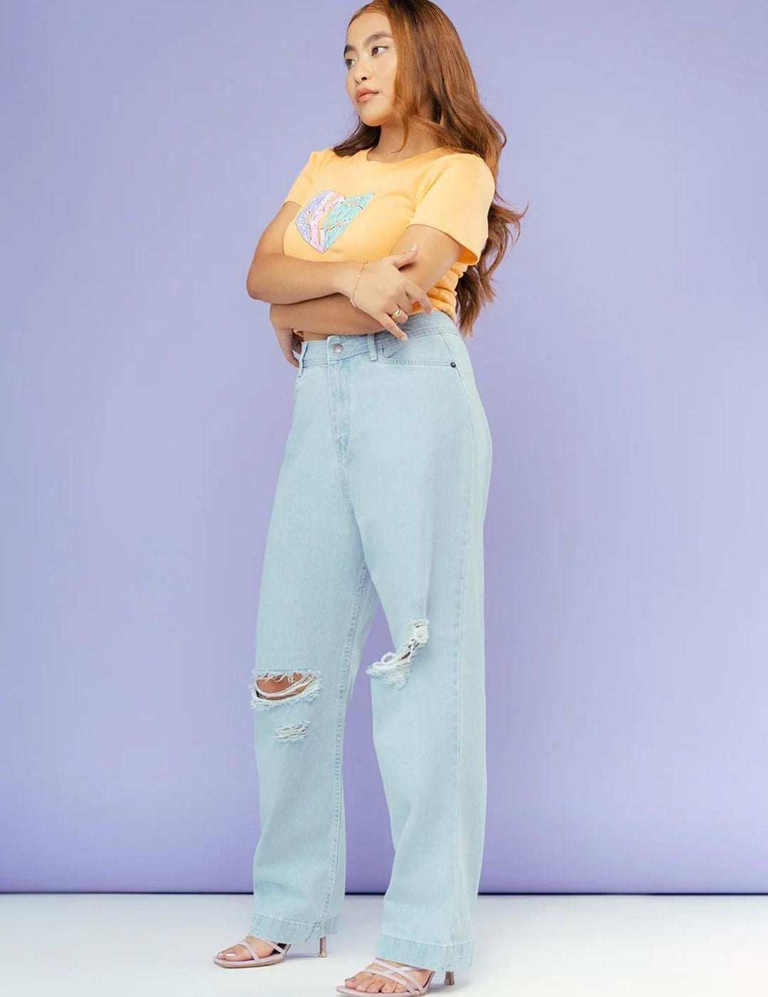 Kotty Women Jean Straight Fit High-Rise Slash Knee Stretchable Jeans