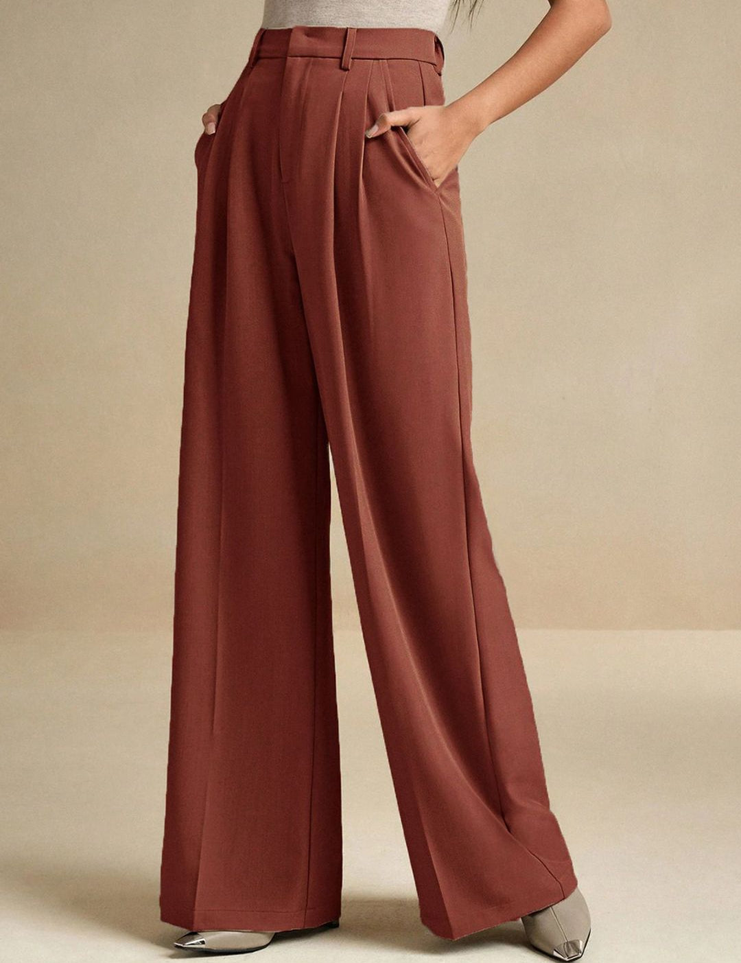 Kotty Women Relaxed Fit High-Rise Pleated Trouser