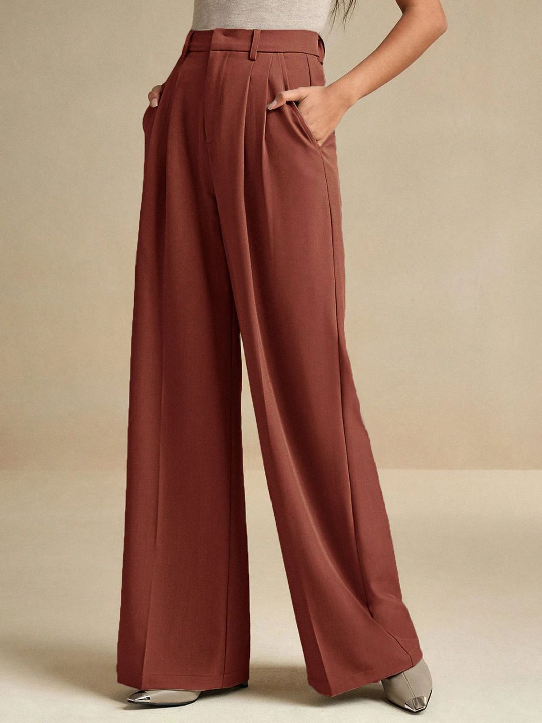 Kotty Women Relaxed Fit High-Rise Pleated Trouser