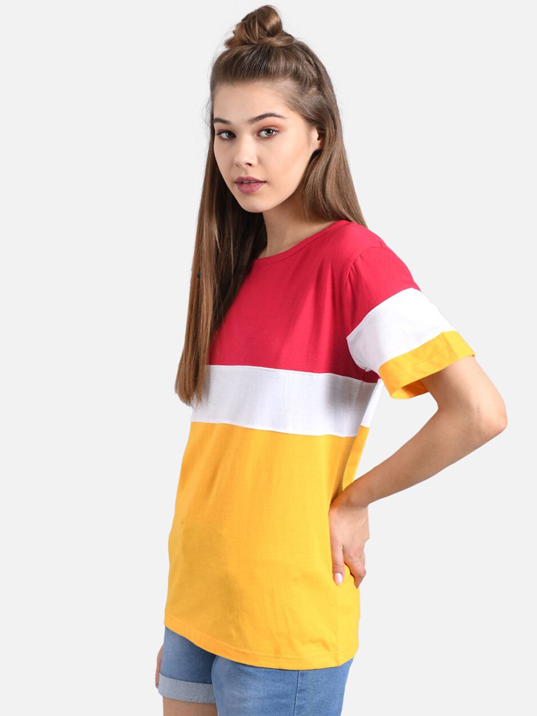 Kotty Women Peach-Coloured & White Colourblocked Round Neck T-shirt