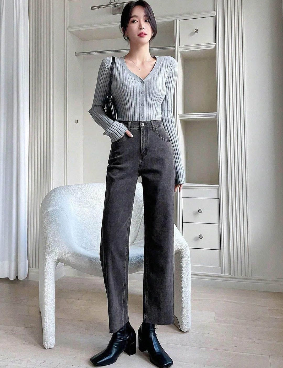 Kotty Women Straight Fit High-Rise Stretchable Jeans