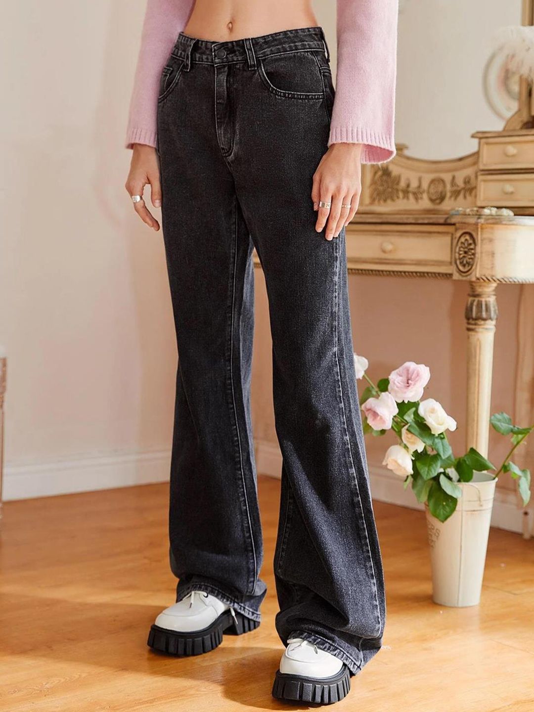 Kotty Women Black Jean Straight Fit Mid-Rise Clean Look Stretchable Jeans