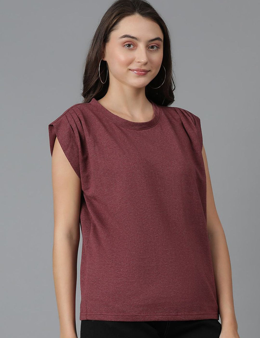 Kotty Round Neck Extended Sleeves T-shirt