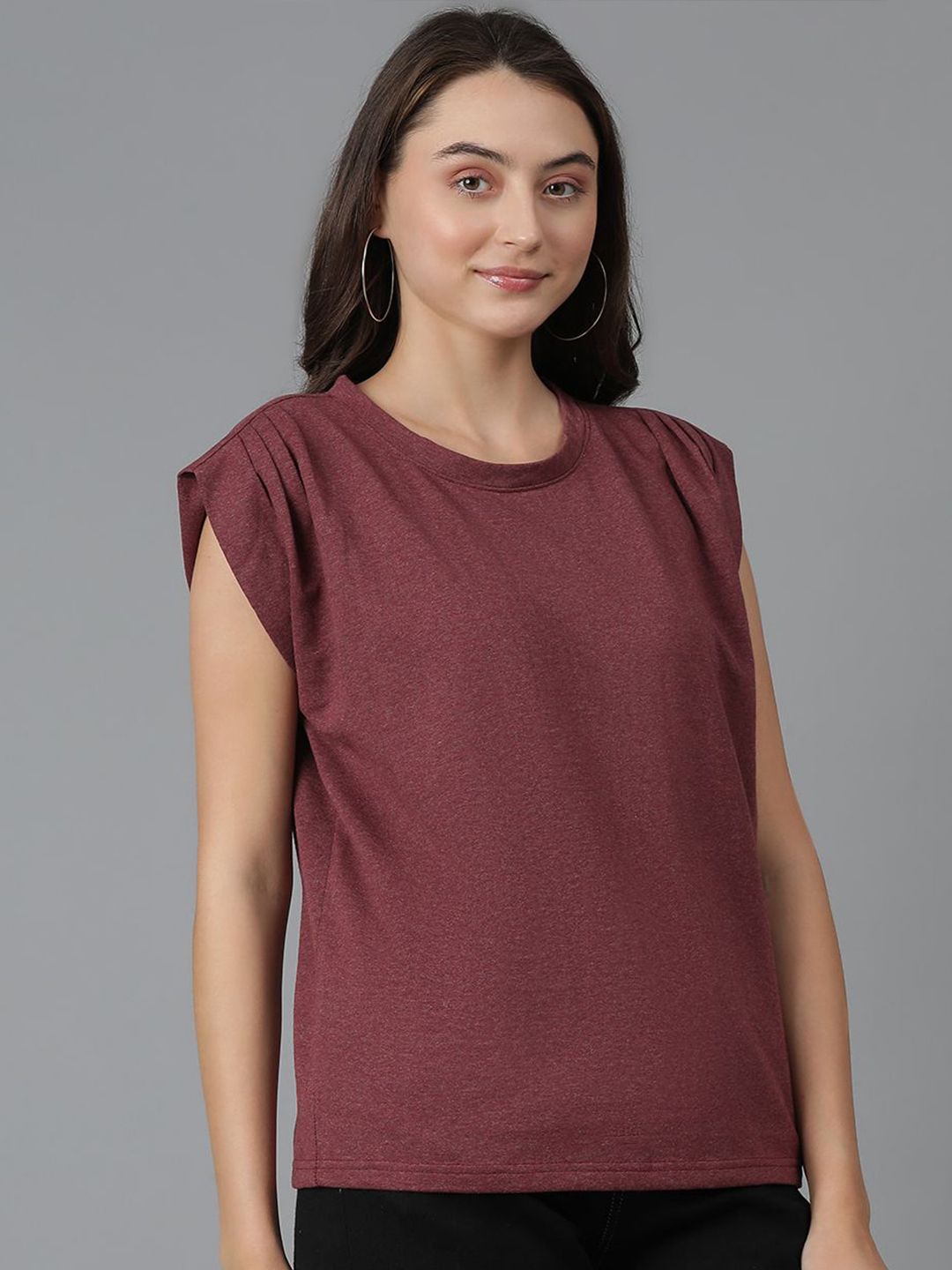 Kotty Round Neck Extended Sleeves T-shirt