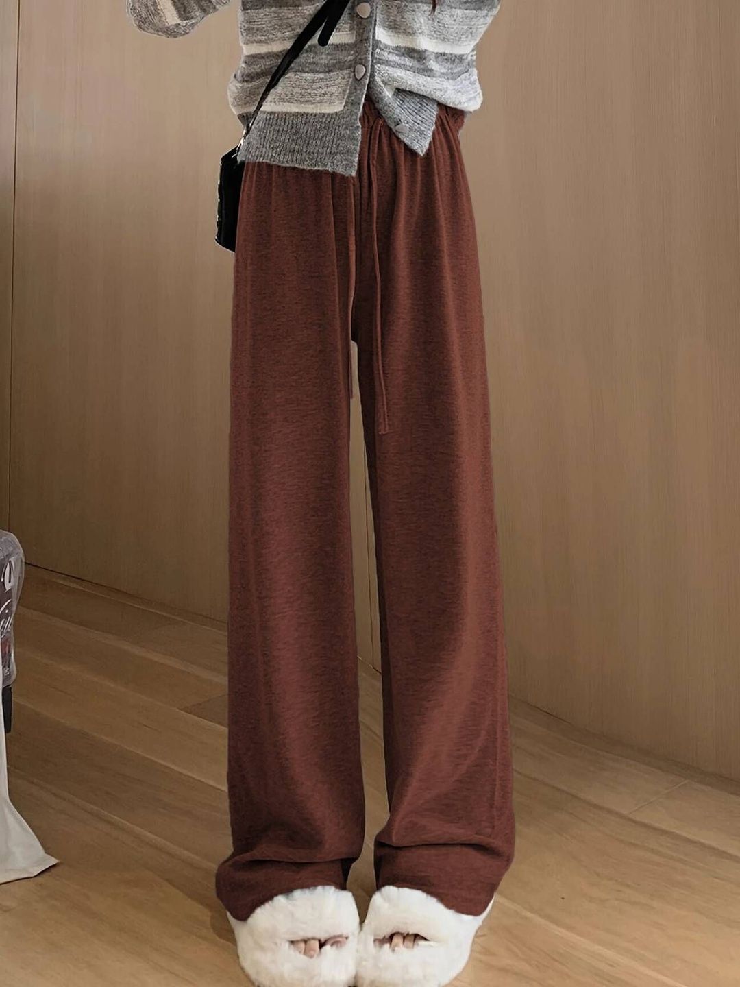 Kotty Women Relaxed Straight Leg High-Rise Trousers