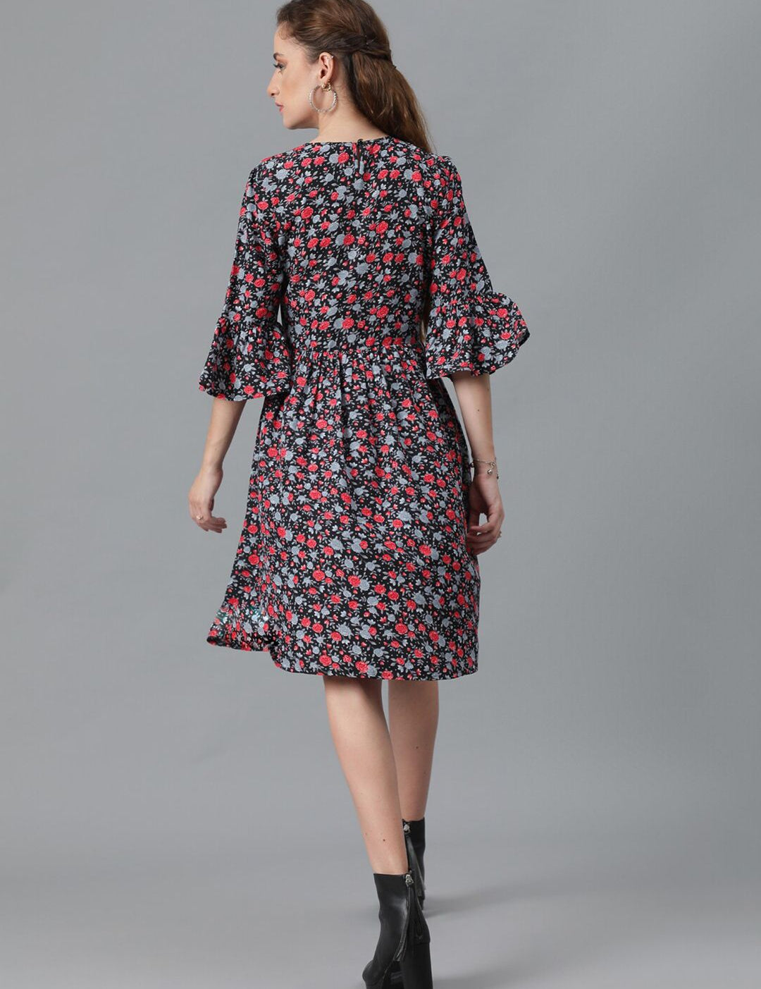Kotty Black & Red Floral Printed Flared Sleeves Crepe Gathered Fit & Flare Dress