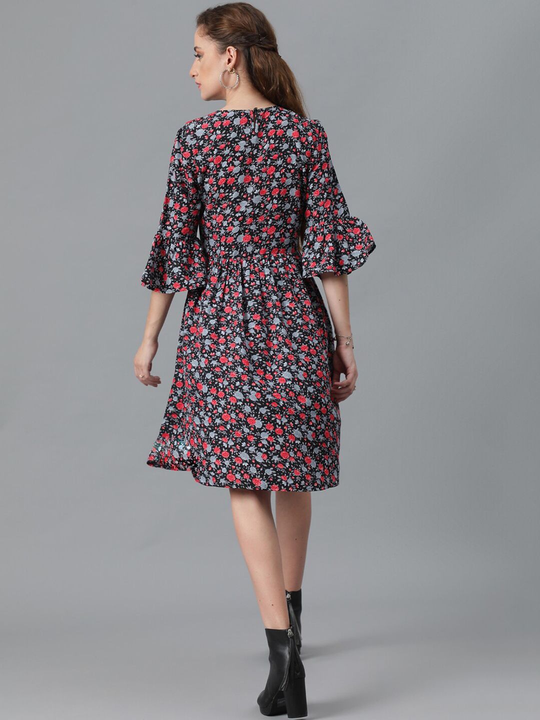 Kotty Black & Red Floral Printed Flared Sleeves Crepe Gathered Fit & Flare Dress