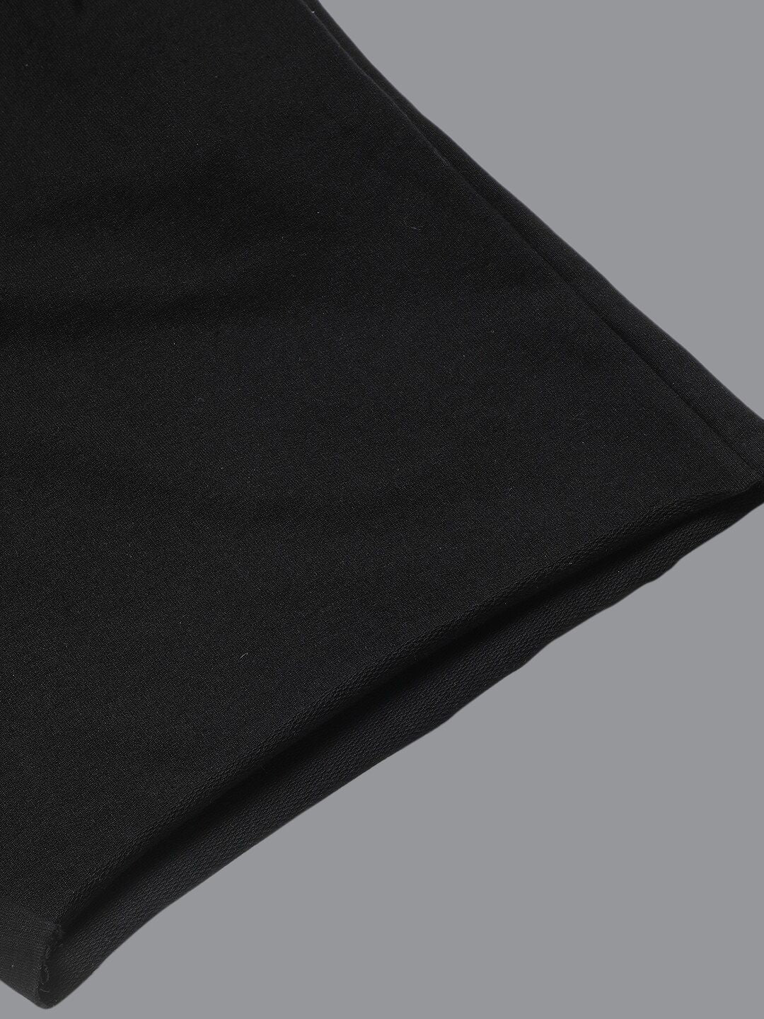 Kotty Men Black Mid-Rise Regular Shorts