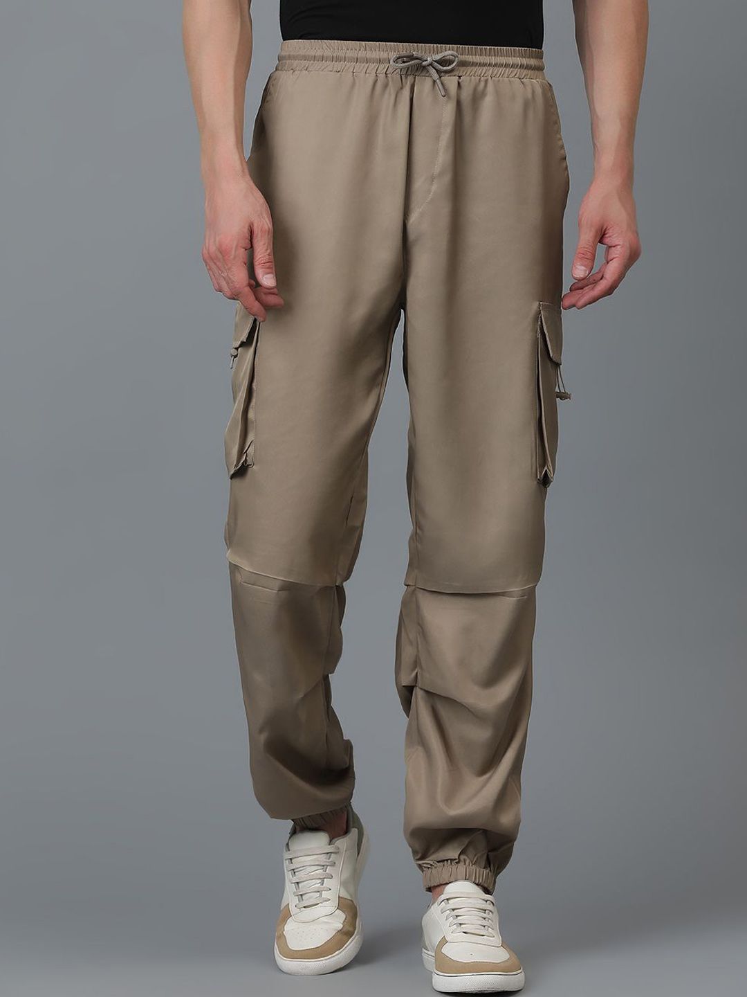Kotty Men Relaxed Low-Rise Easy Wash Cargos Trousers