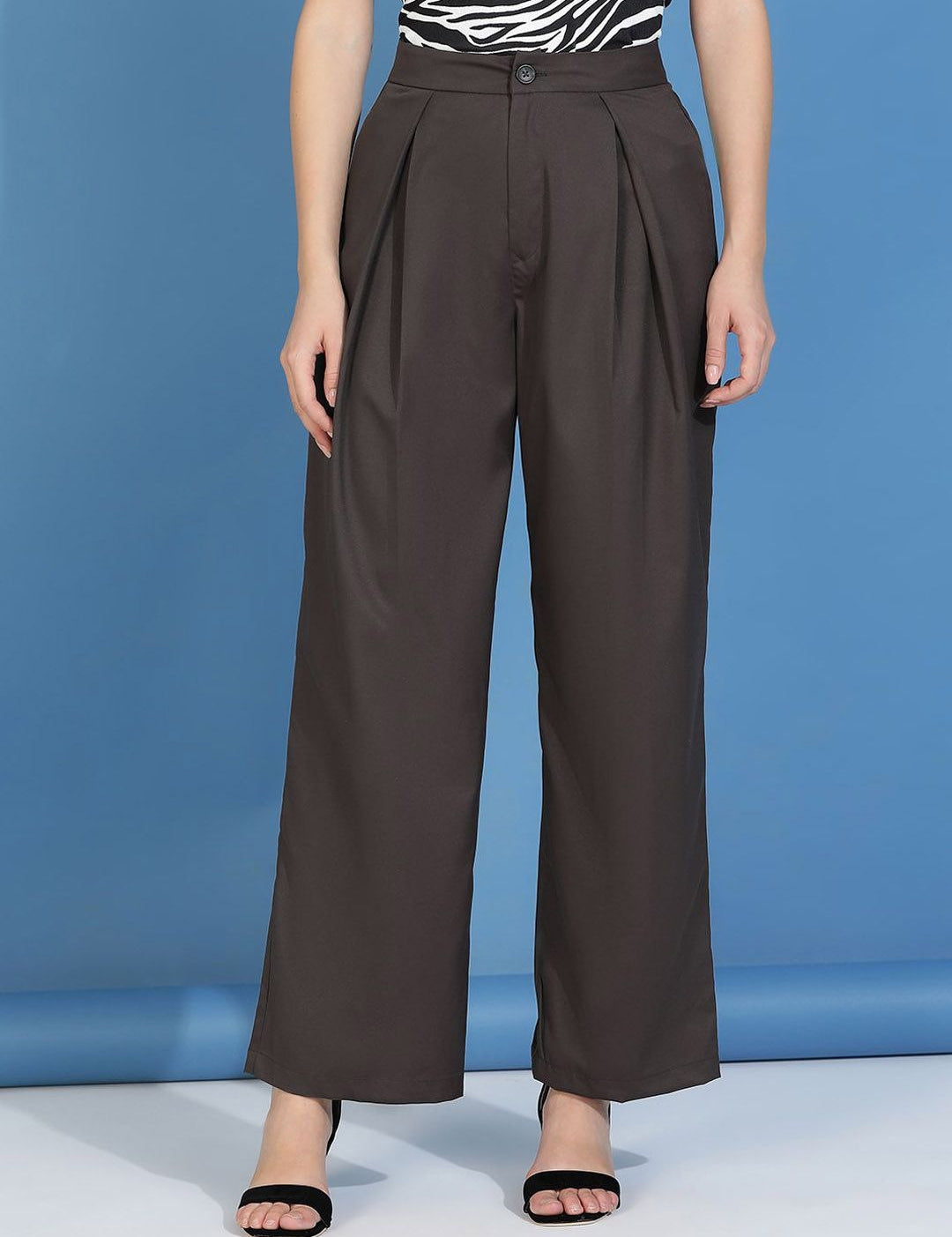 Kotty Women Relaxed Straight Fit High-Rise Easy Wash Pleated Wide Leg Trousers