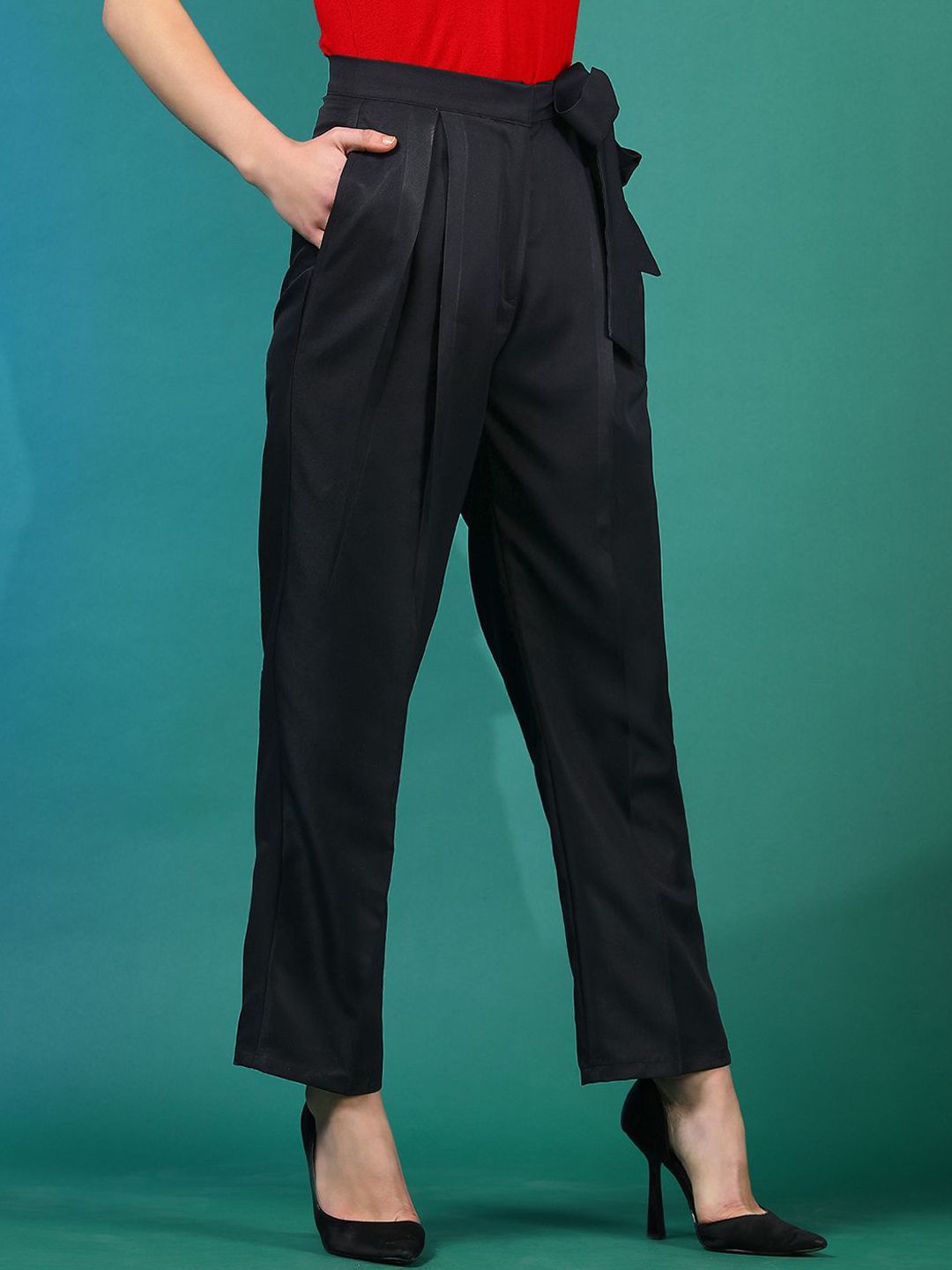 Kotty Women Relaxed High-Rise Easy Wash Pleated Trousers