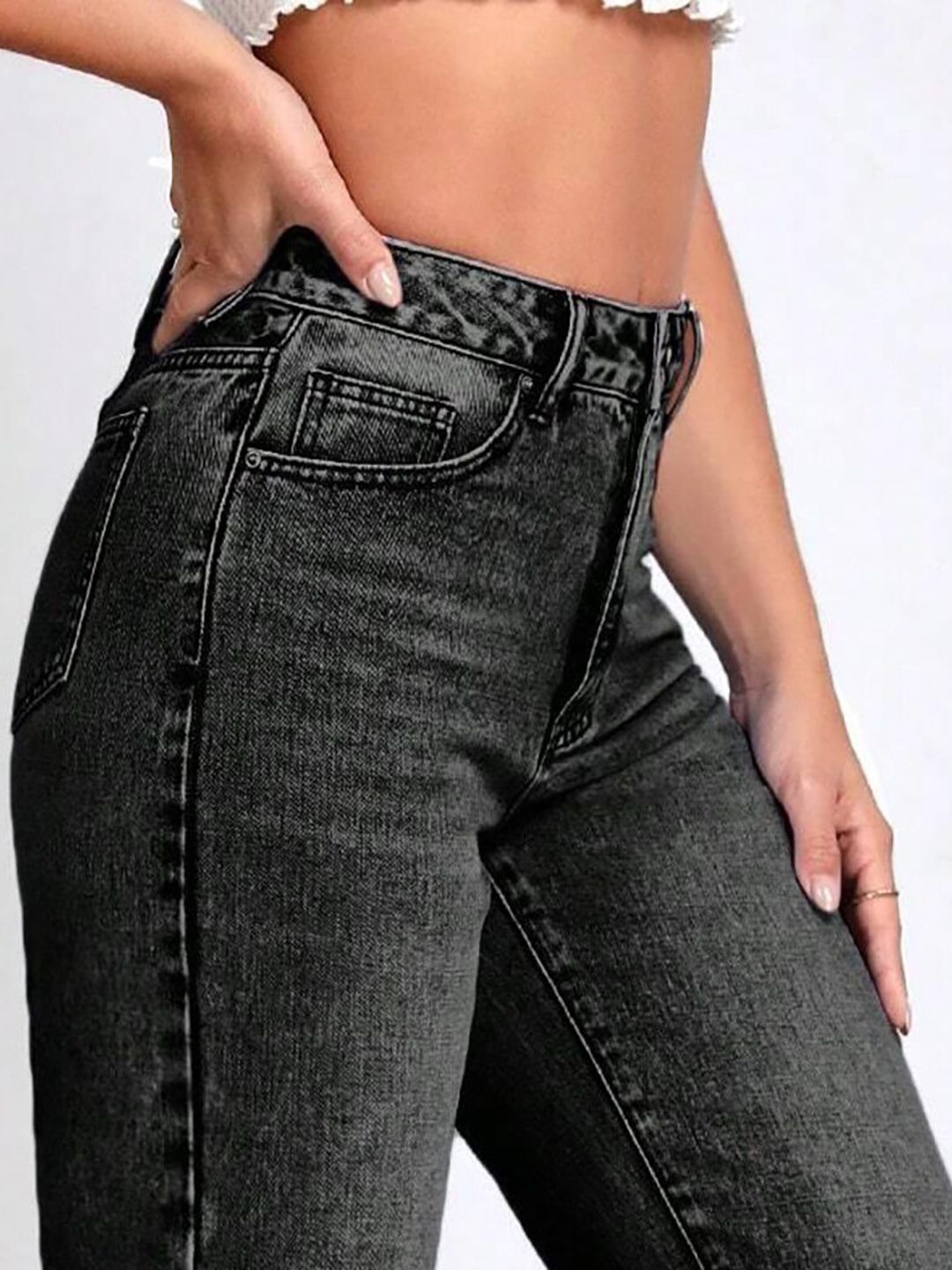 Kotty Women Jean Straight Fit High-Rise Clean Look Heavy Fade Stretchable Jeans