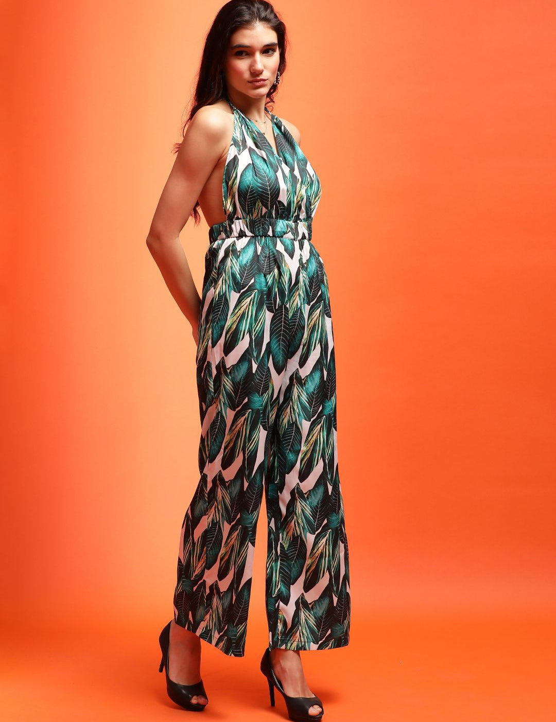 Kotty Women Printed Halter Neck Sleeveless Basic Jumpsuit