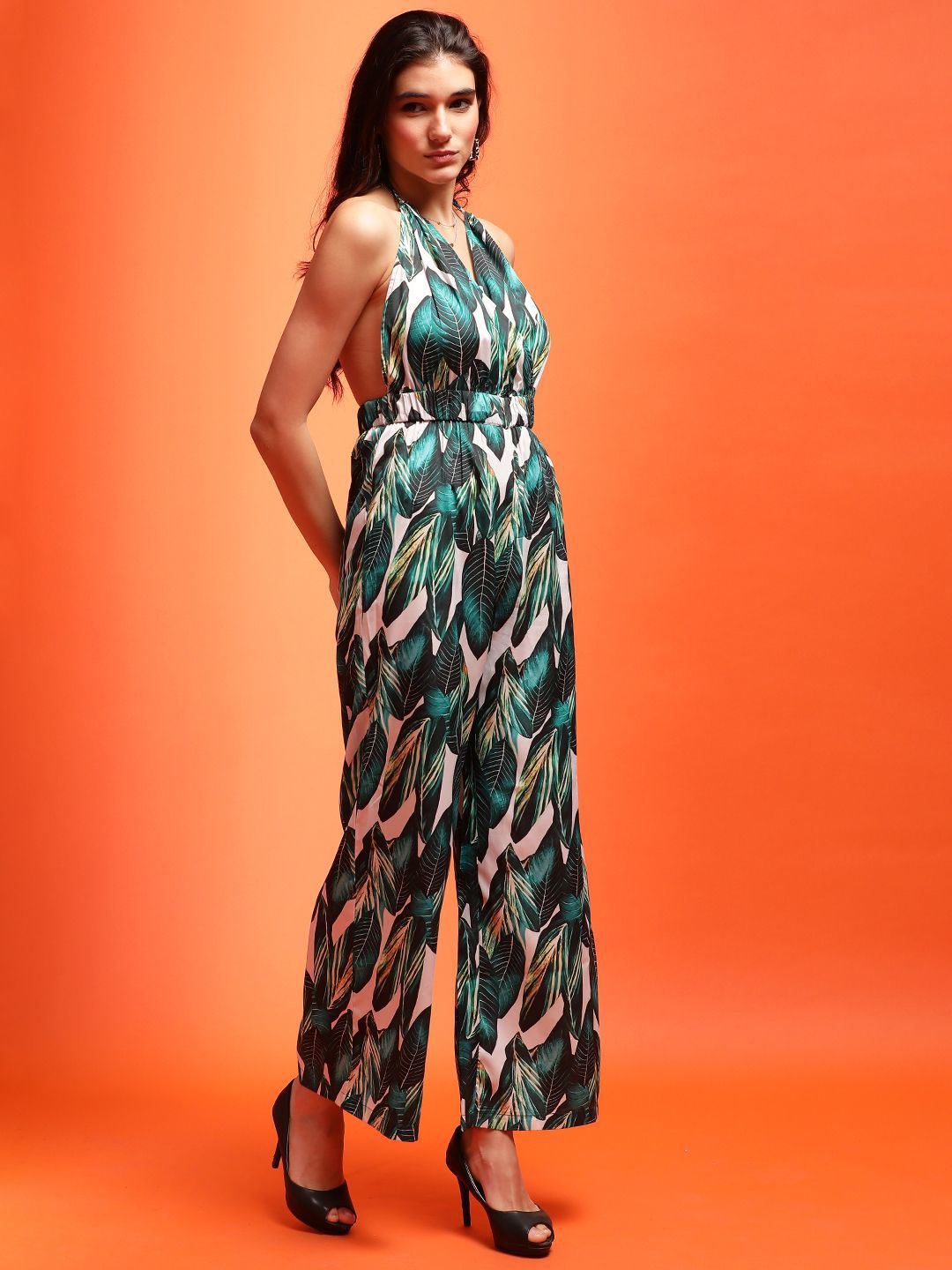 Kotty Women Printed Halter Neck Sleeveless Basic Jumpsuit