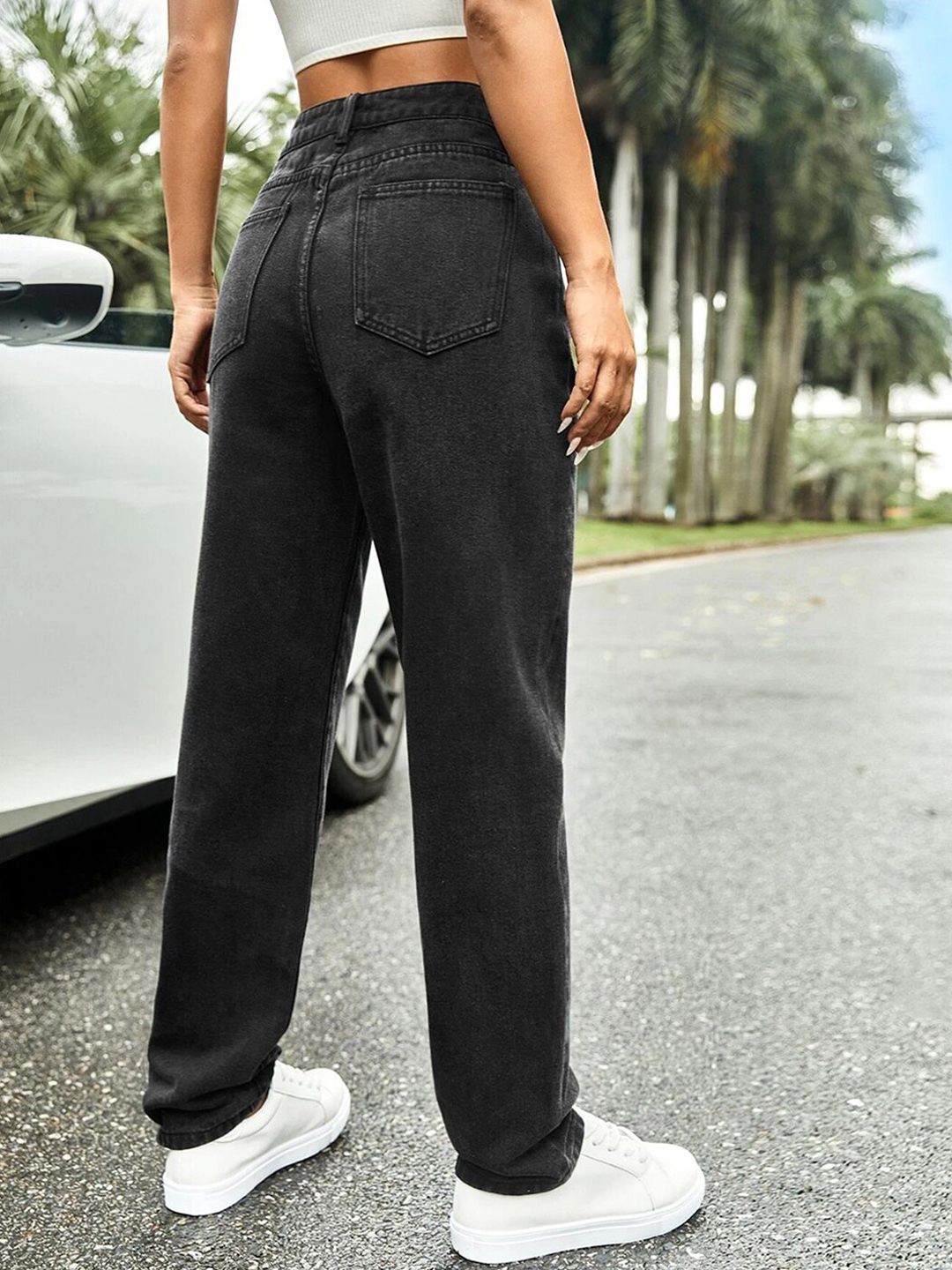 Kotty Women Black Jean Straight Fit High-Rise Slash Knee Stretchable Jeans