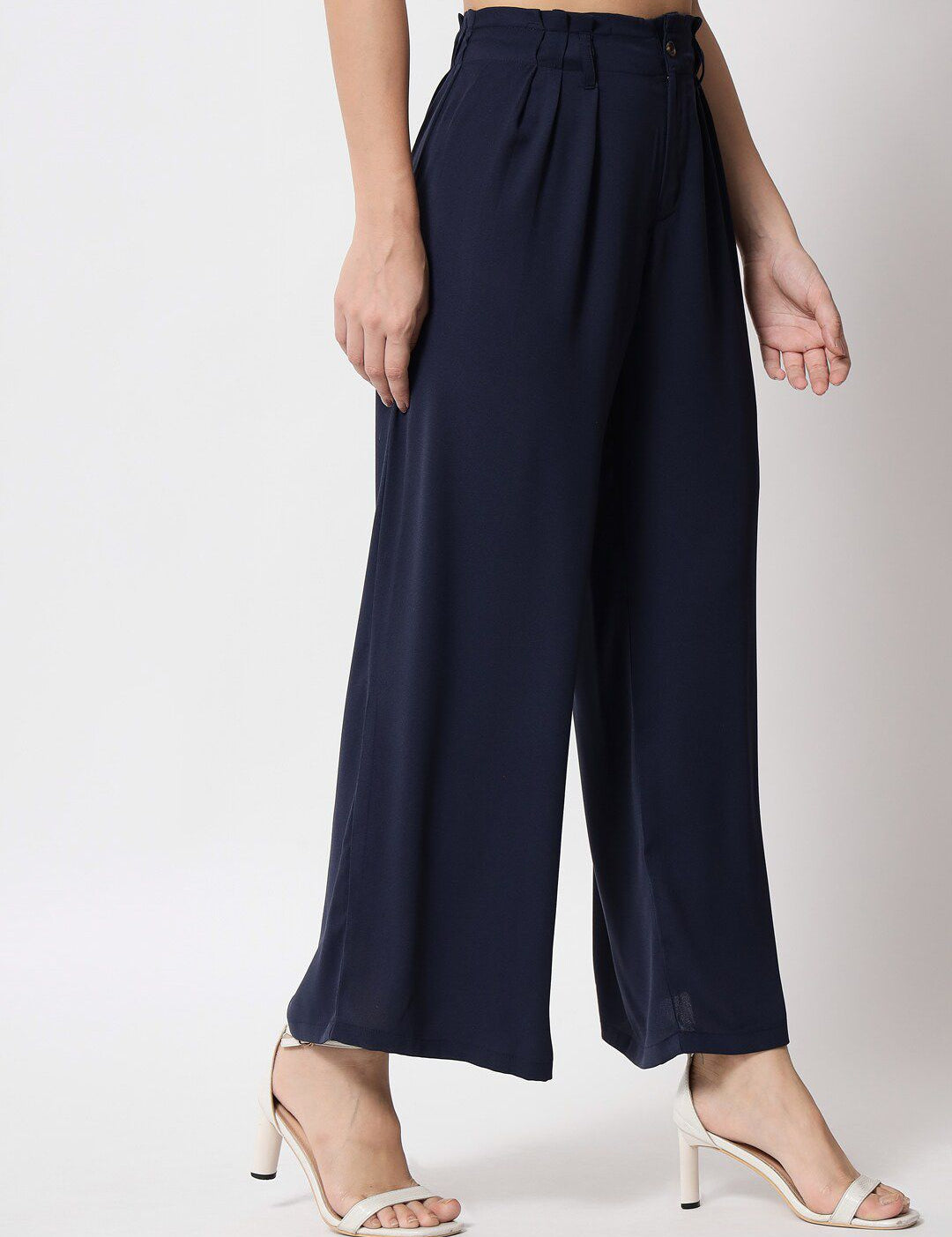Kotty Women Relaxed Flared High-Rise Easy Wash Pleated Parallel Trousers
