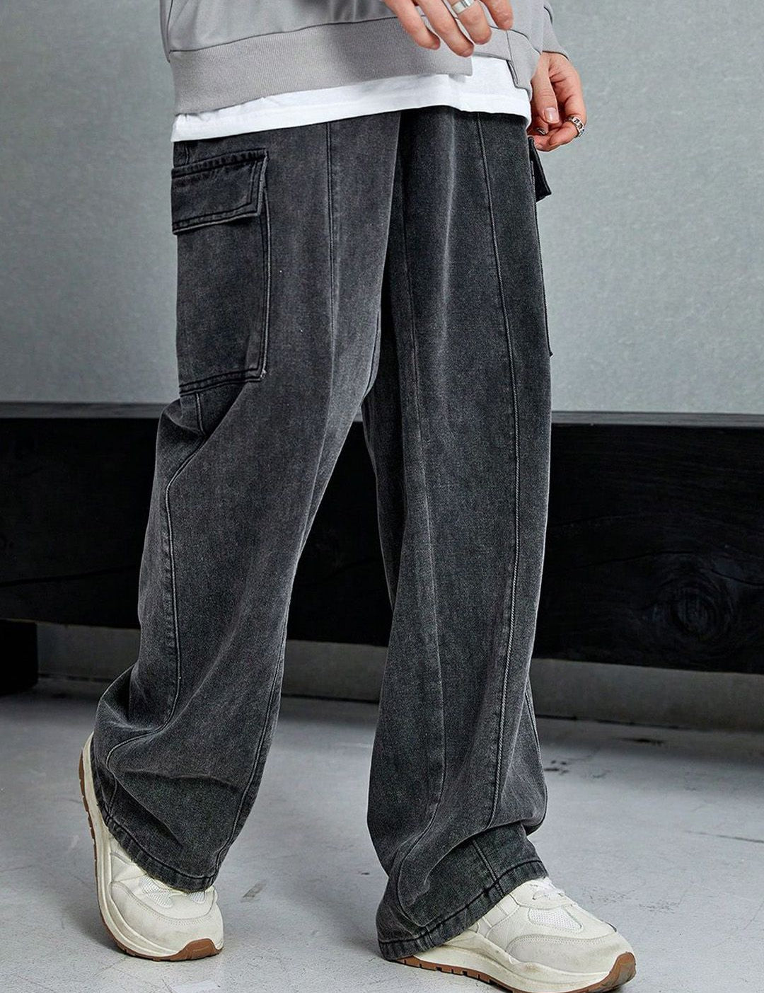 Kotty Men Low-Rise Stretchable Cargo  Jeans