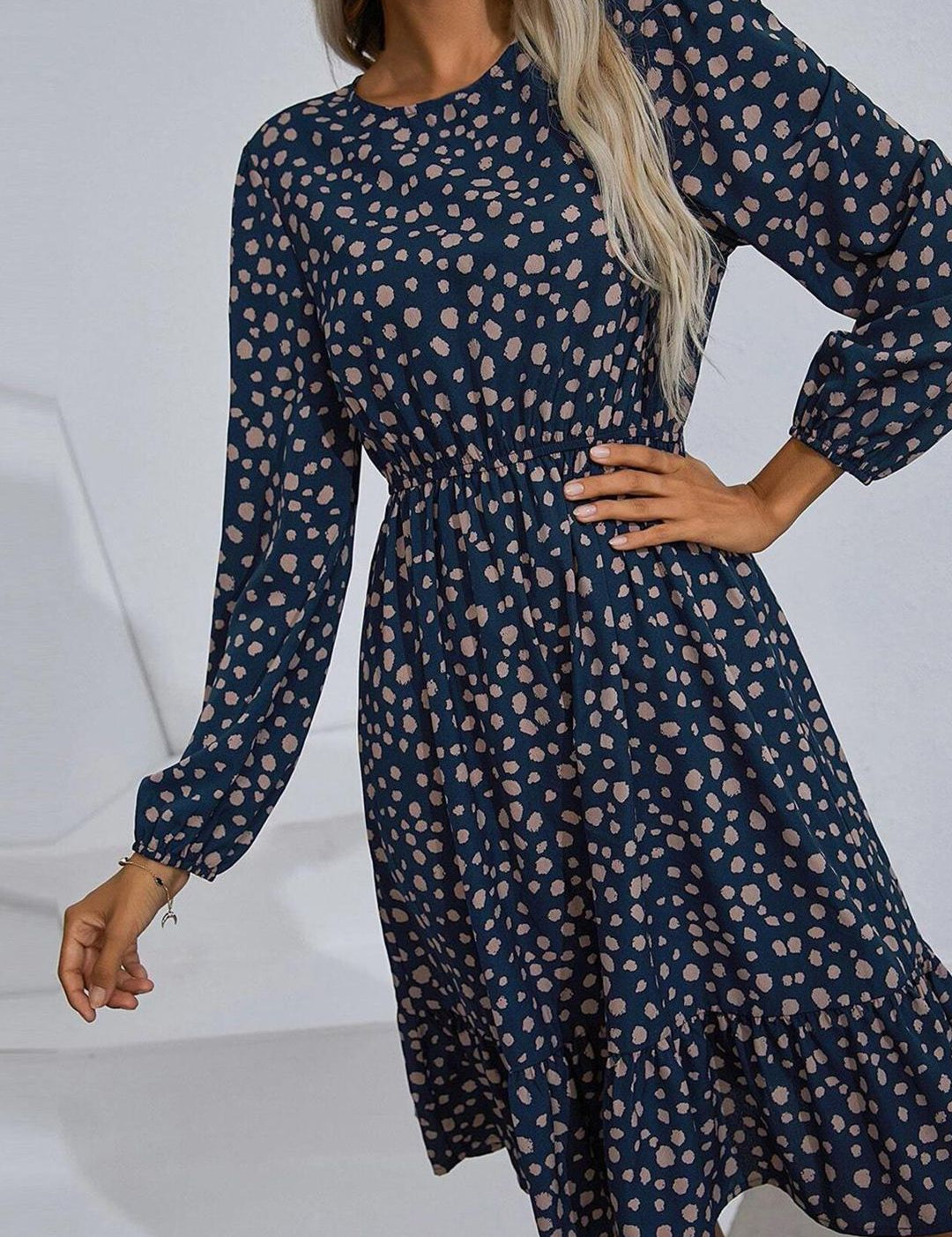 Kotty Navy Blue & Beige Abstract Printed Puff Sleeves Crepe Fit & Flare Dress