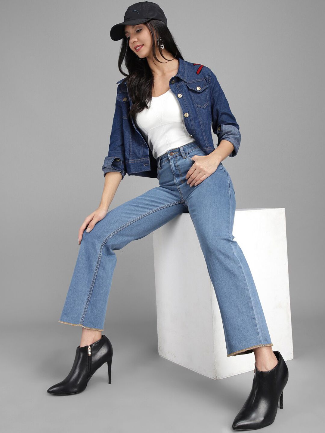 Kotty Women Blue Flared High-Rise Clean Look Jeans