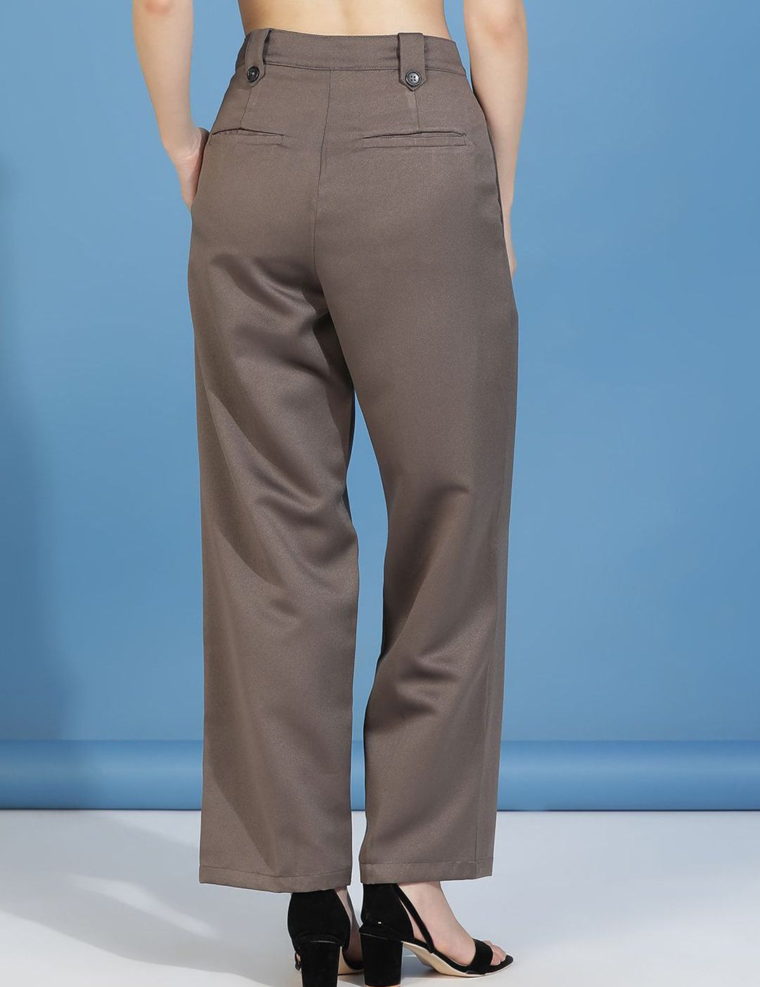 Kotty Women Relaxed Straight Fit High-Rise Easy Wash Pleated Parallel Trousers