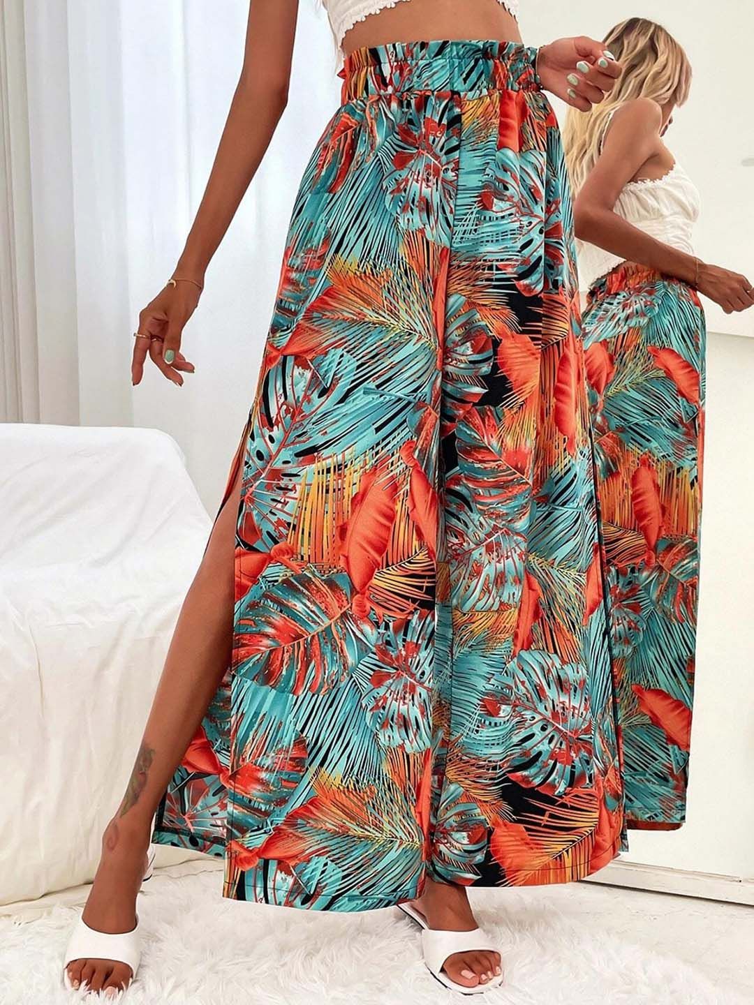 Kotty Women Teal Floral Printed Relaxed Flared High-Rise Easy Wash Pleated Trousers