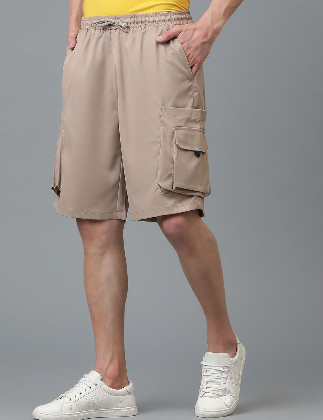 Kotty Men Low-Rise Cargo Shorts