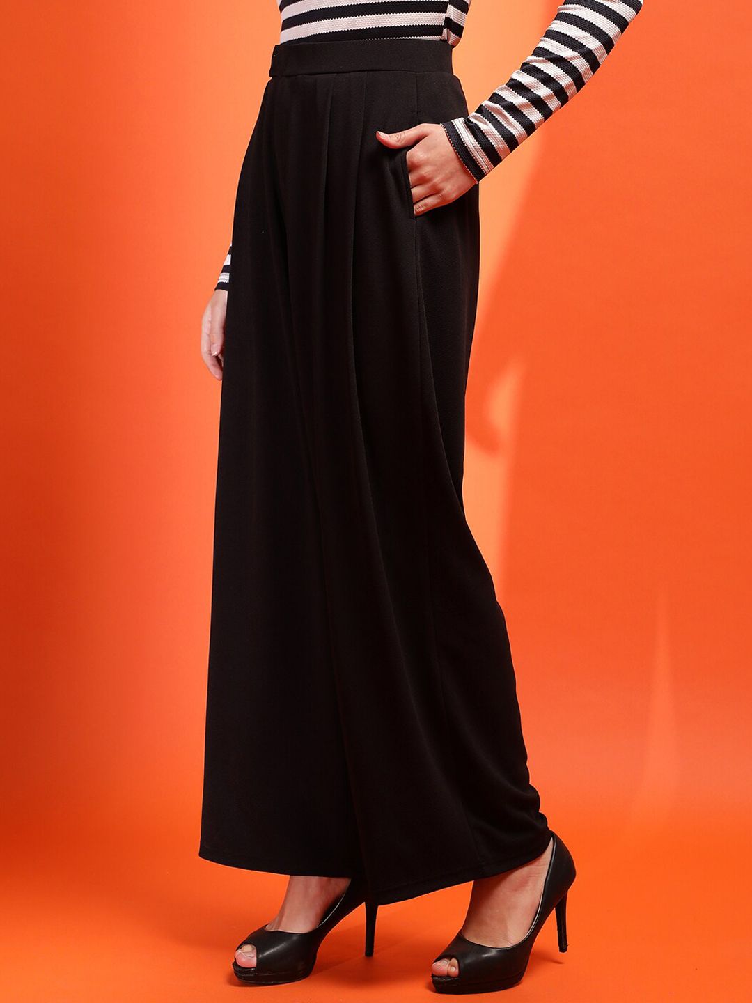 Stylecast X KOTTY BIZwear Women Relaxed Straight Leg Straight Fit High-Rise Easy Wash Trousers