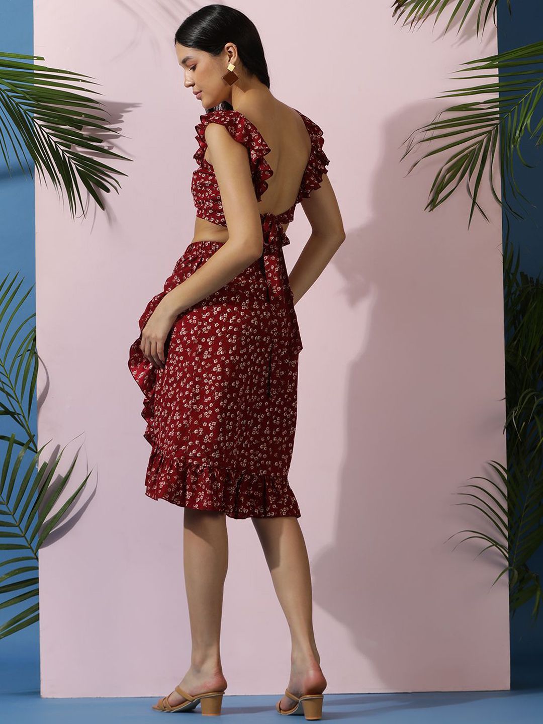 Kotty Maroon Floral Printed Sleeveless Top With Skirt