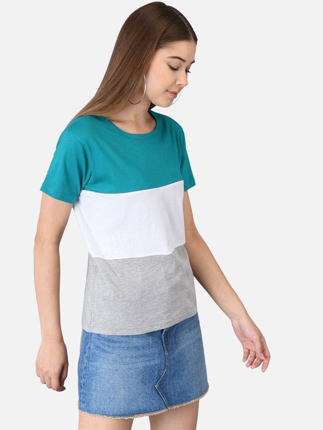 Kotty Women Blue Colourblocked Round Neck T-shirt