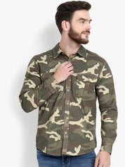 Kotty Men Olive Green Camo Printed Lightweight Shacket