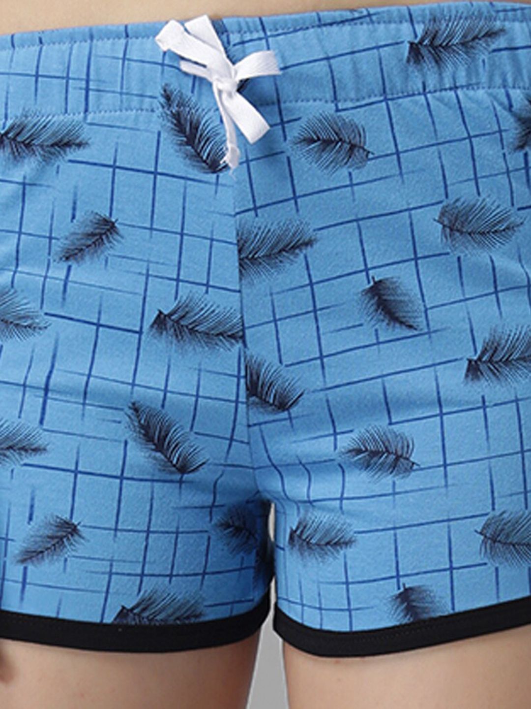 Kotty Women Checked Regular Fit Low-Rise Shorts