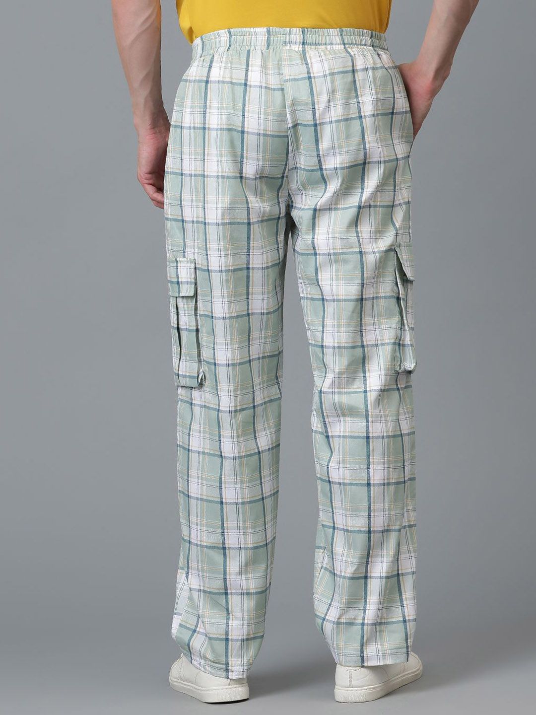 Kotty Men Checked Relaxed Low-Rise Easy Wash Trousers
