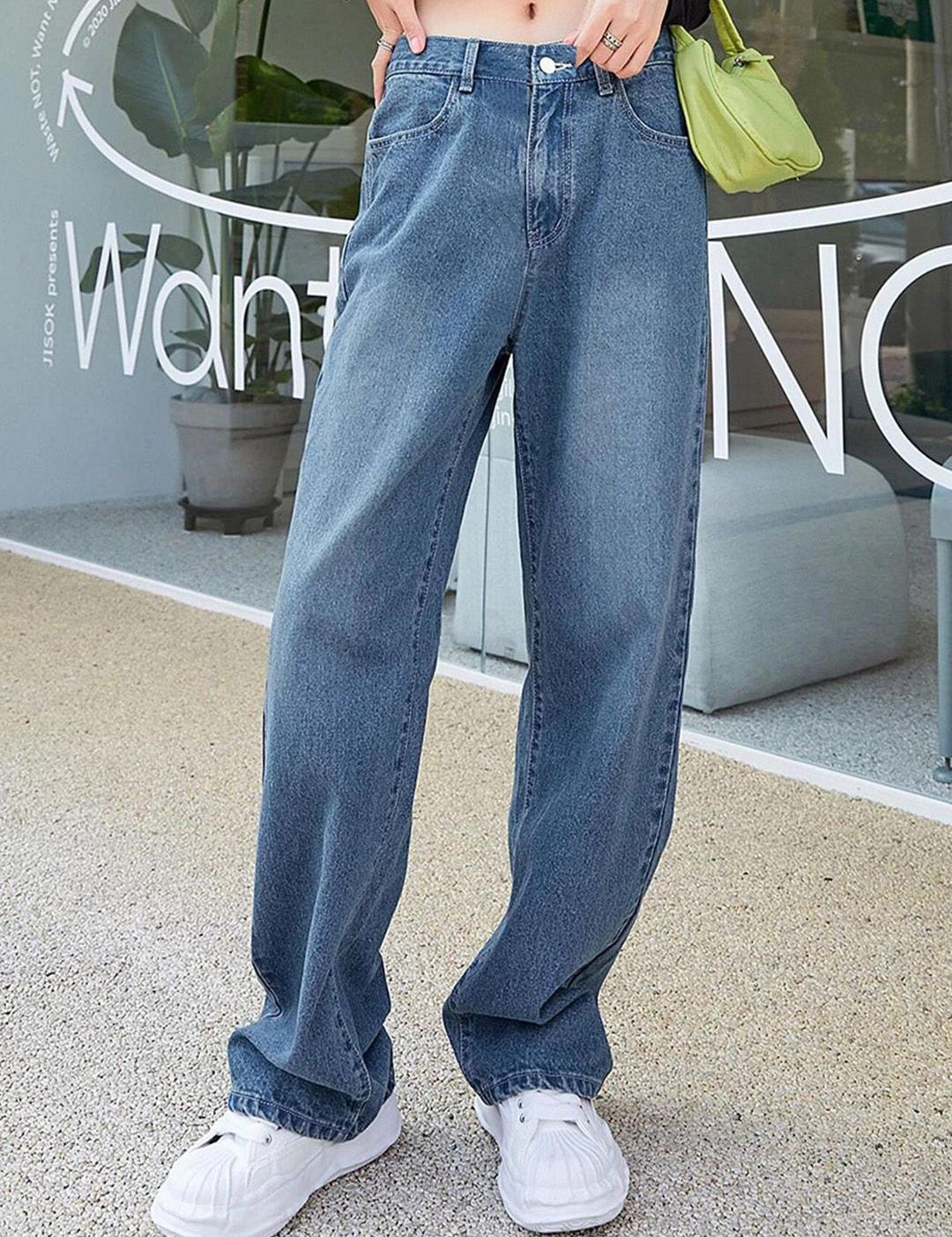 Kotty Women Jean Straight Fit High-Rise Light Fade Clean Look Stretchable Jeans