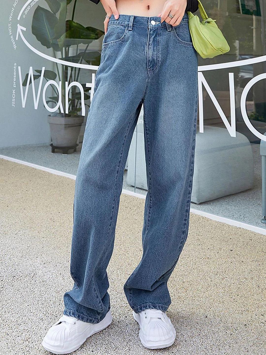 Kotty Women Jean Straight Fit High-Rise Light Fade Clean Look Stretchable Jeans