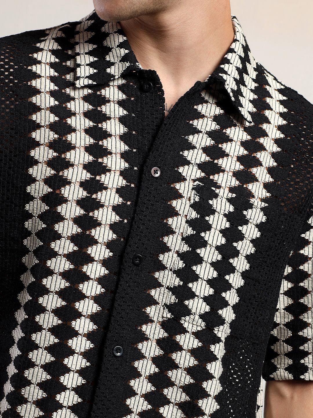 Kotty Vertical Stripes Cotton Spread Collar Short Sleeves Shirt