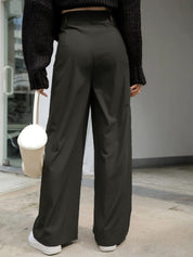 Kotty Women Relaxed Straight Leg Straight Fit High-Rise Easy Wash Pleated Trousers