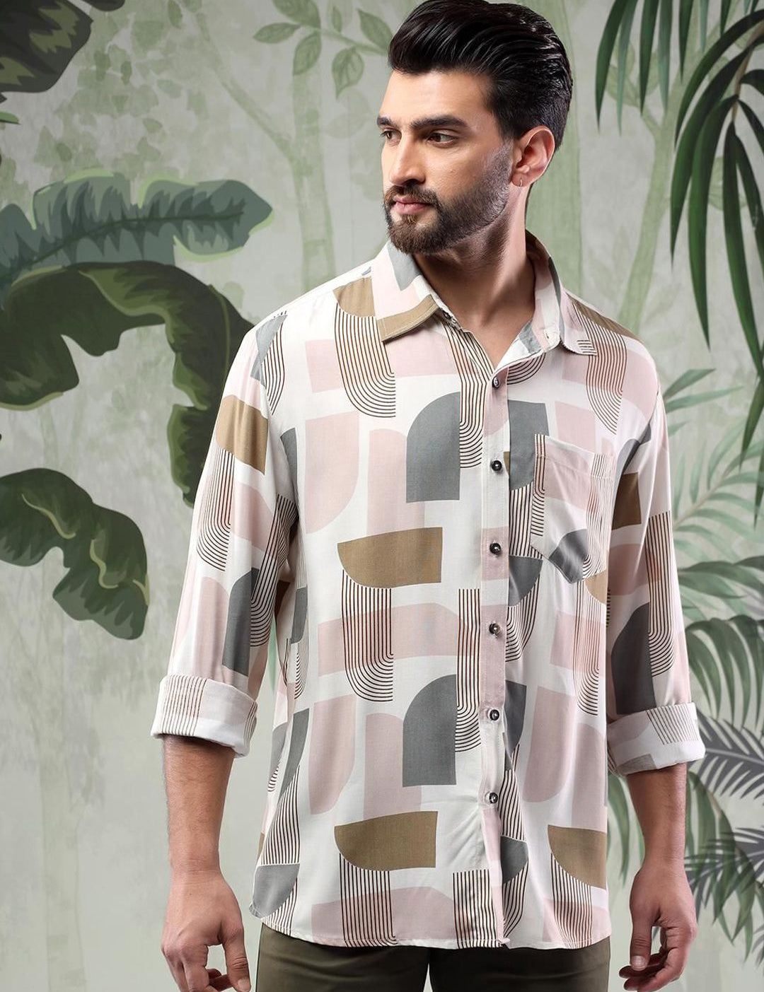 Kotty Men Spread Collar Abstract Printed Cotton Casual Shirt