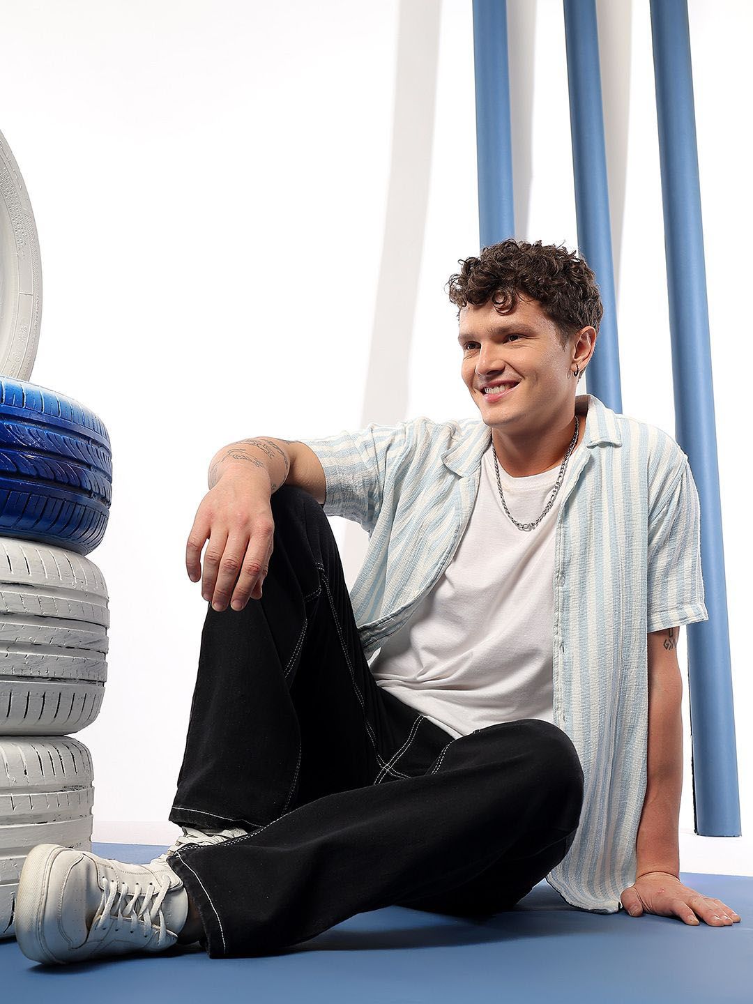 Kotty Men Comfort Regular Fit Mid-Rise Stretchable Jeans