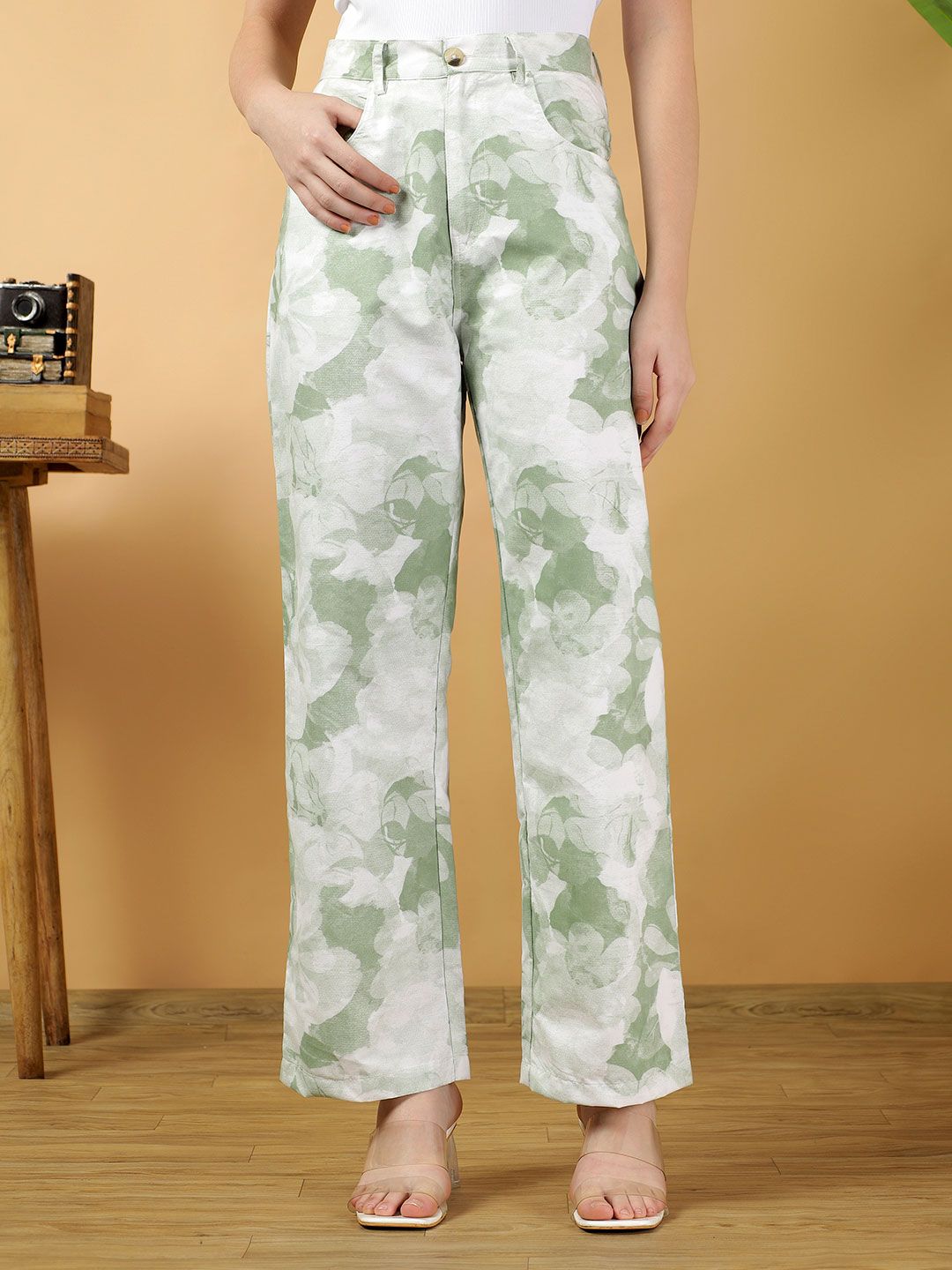 Kotty Women Floral Printed Relaxed Straight Leg Straight Fit Cotton Easy Wash Trousers