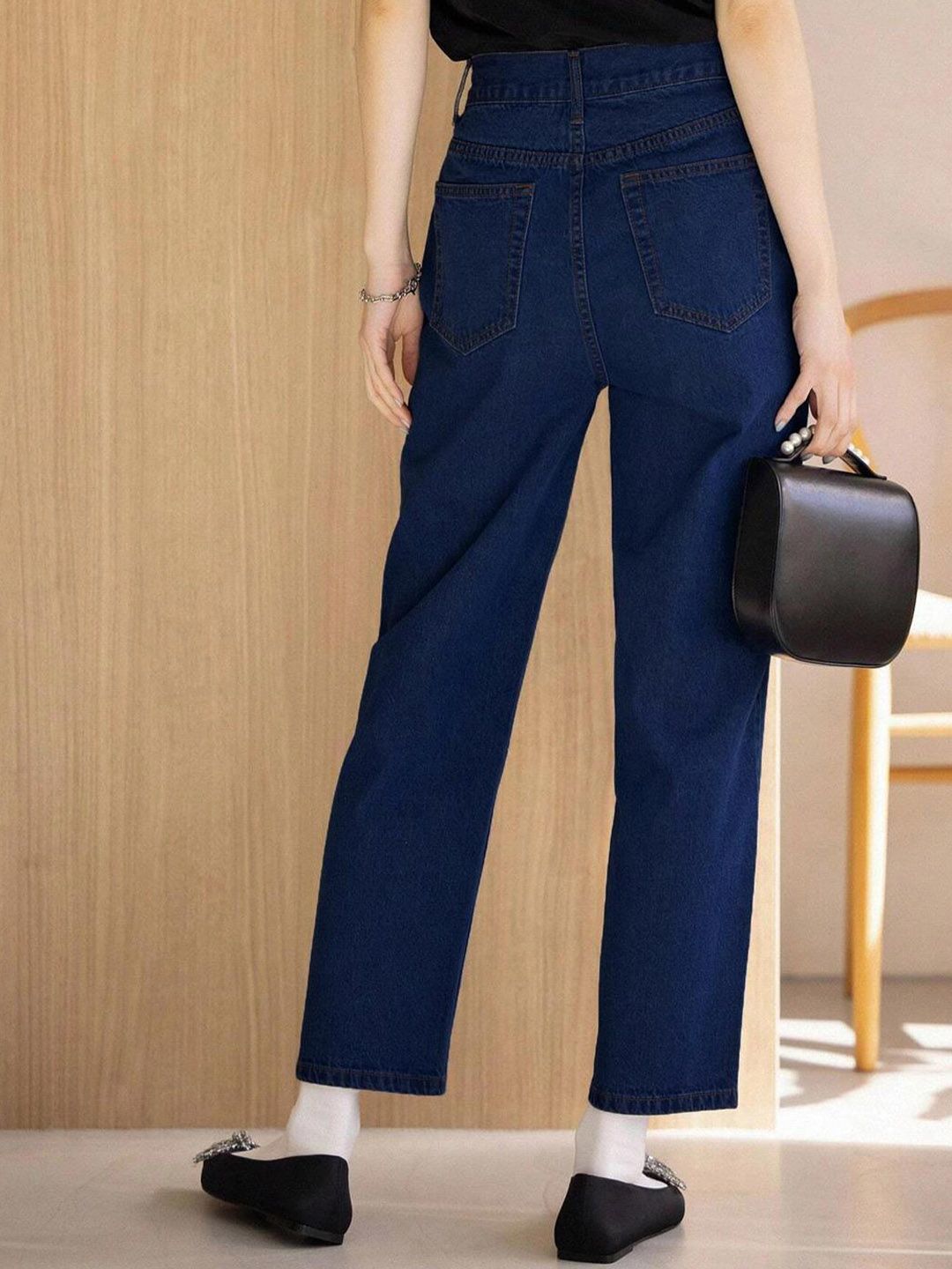 Kotty Women Blue Jean Straight Fit High-Rise Clean Look Stretchable Jeans