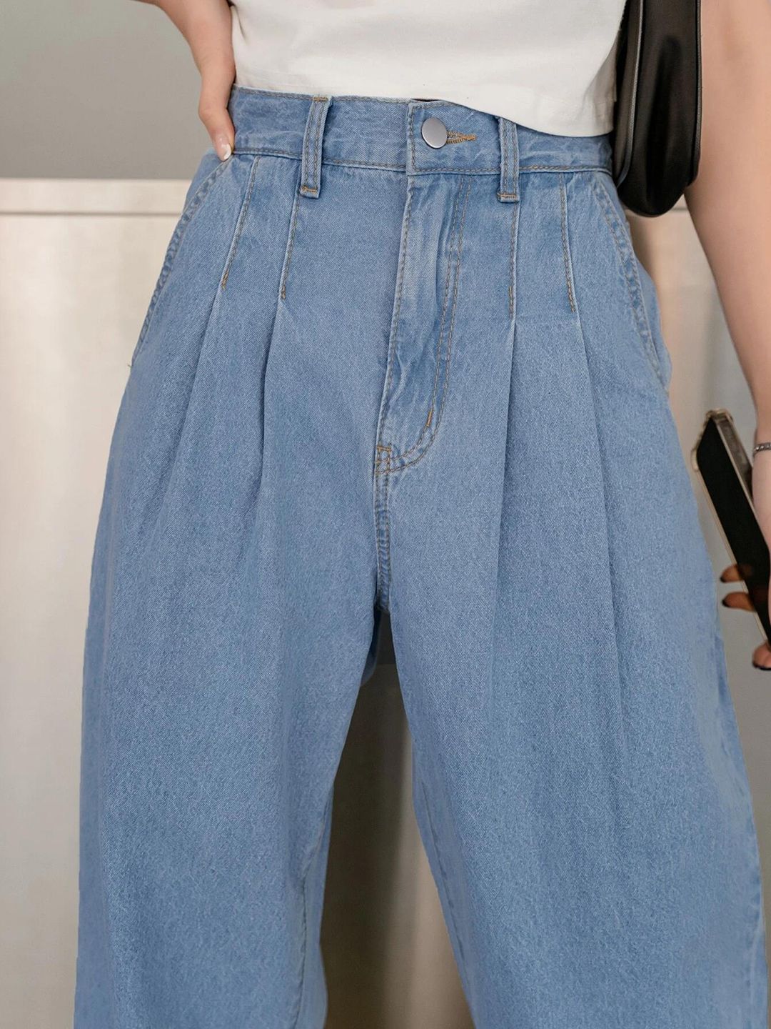 Kotty Women Light Blue Jean Straight Fit High Rise Stretchable Jeans