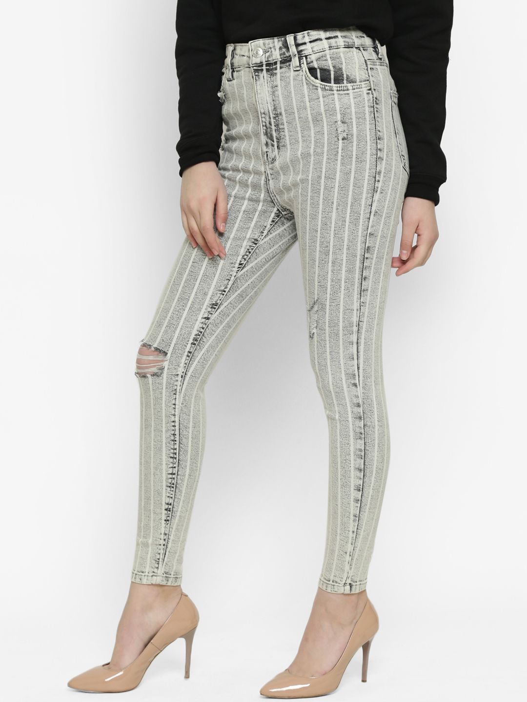 Kotty Women Grey & White Skinny Fit High-Rise Mildly Distressed Striped Jeans
