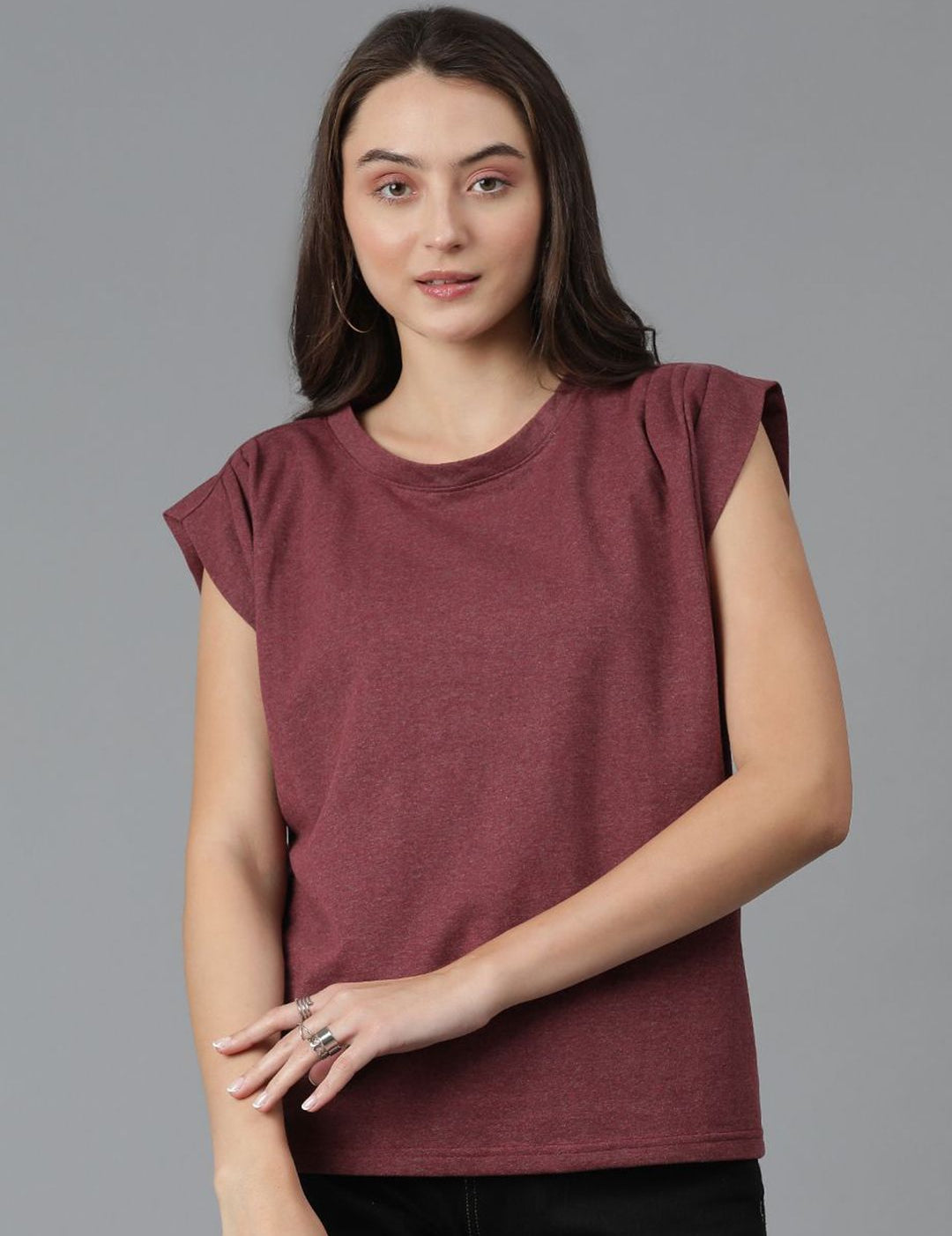 Kotty Round Neck Extended Sleeves T-shirt