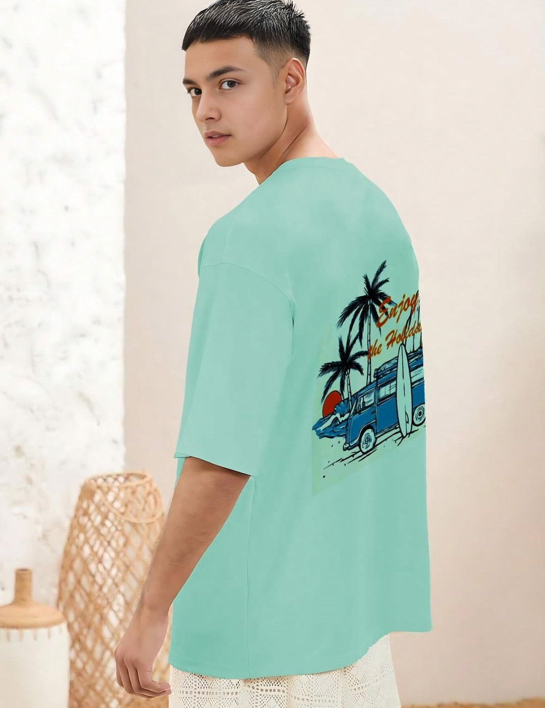 Kotty Men Solid Drop-Shoulder Sleeves Pockets T-shirt