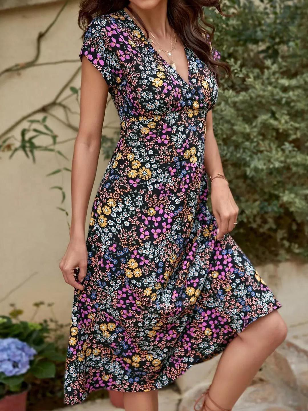 Kotty Black & Pink Floral Printed Extended Sleeves Empire Midi Dress