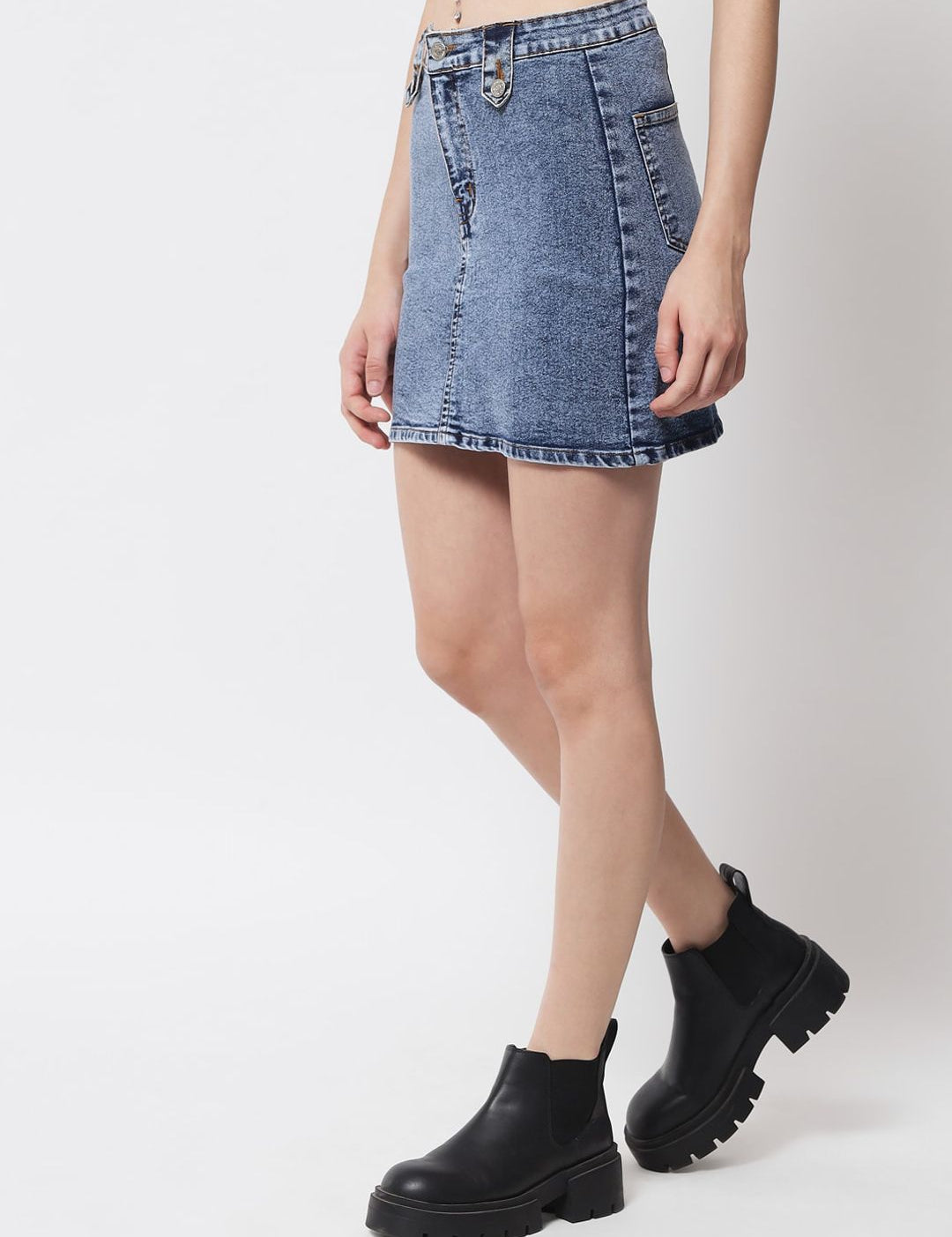 Kotty Women Blue Solid Straight Denim Skirt