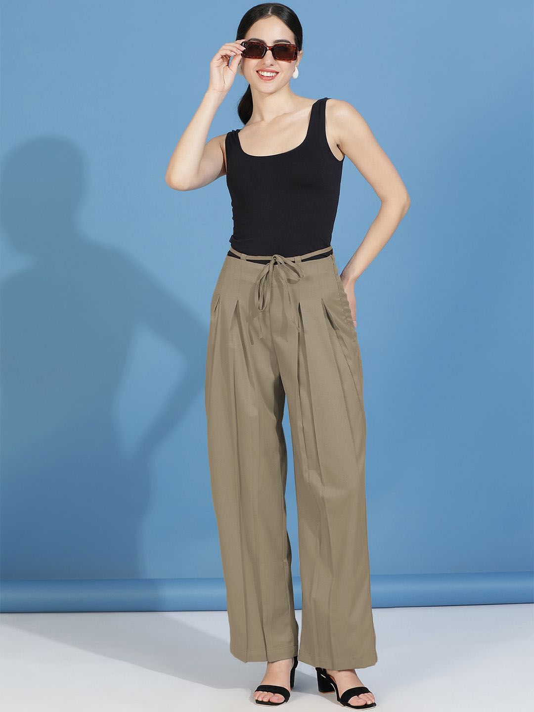 Kotty Women Relaxed Straight Fit High-Rise Easy Wash Pleated Trousers
