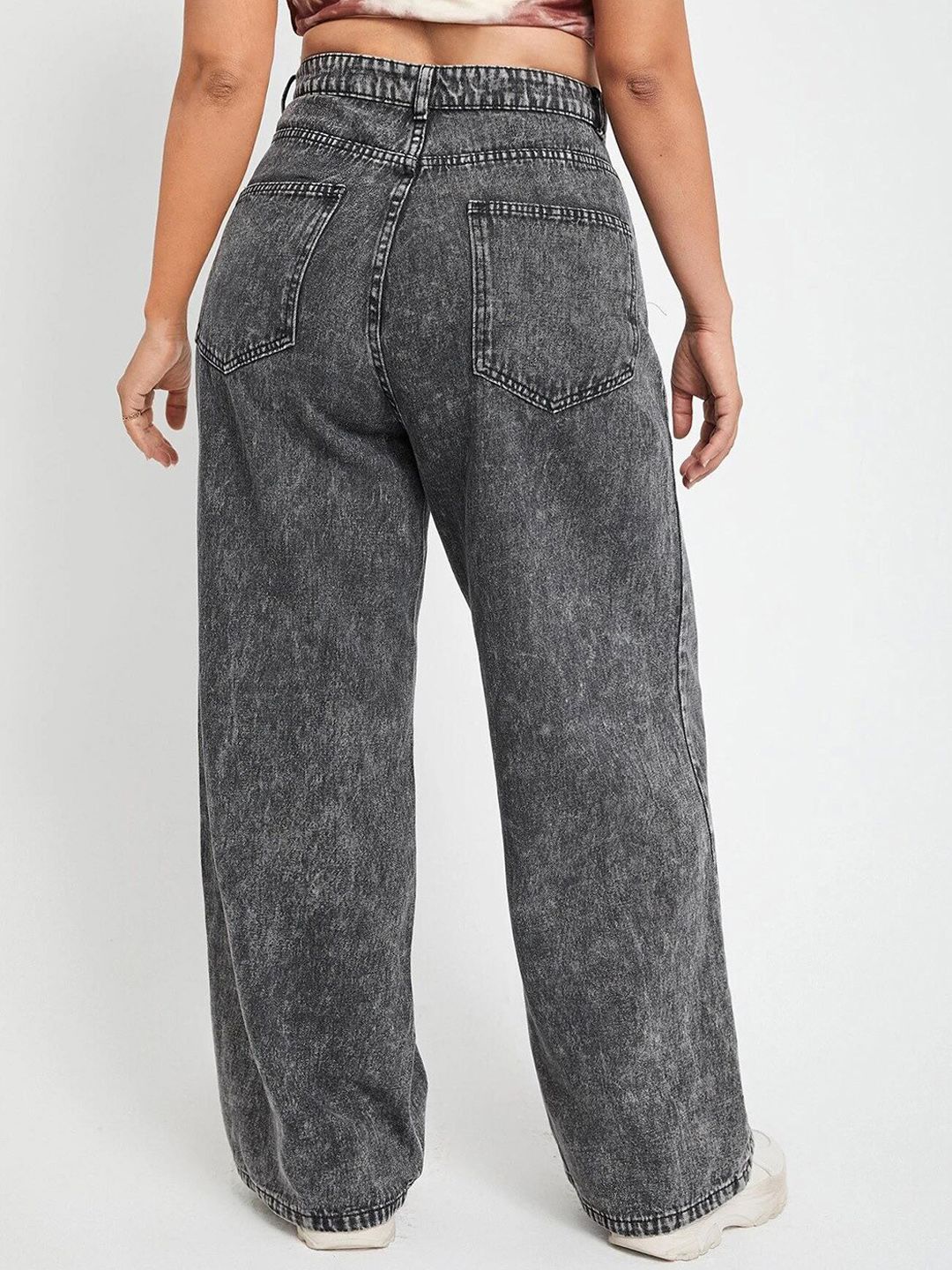 Kotty Women Straight Fit High-Rise Low Distress Heavy Fade Stretchable Jeans